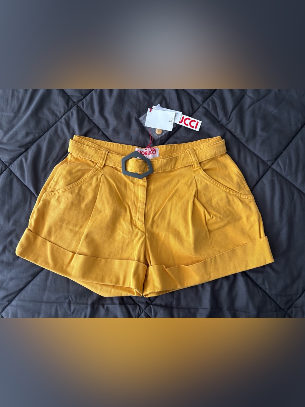 FIORUCCI Shorts with Belt NWT Size 30/44